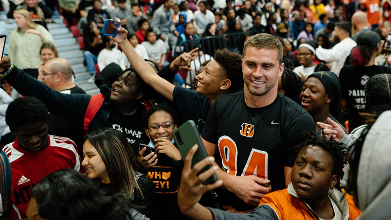 Sam Hubbard nominated for Walter Payton NFL Man of the Year Award