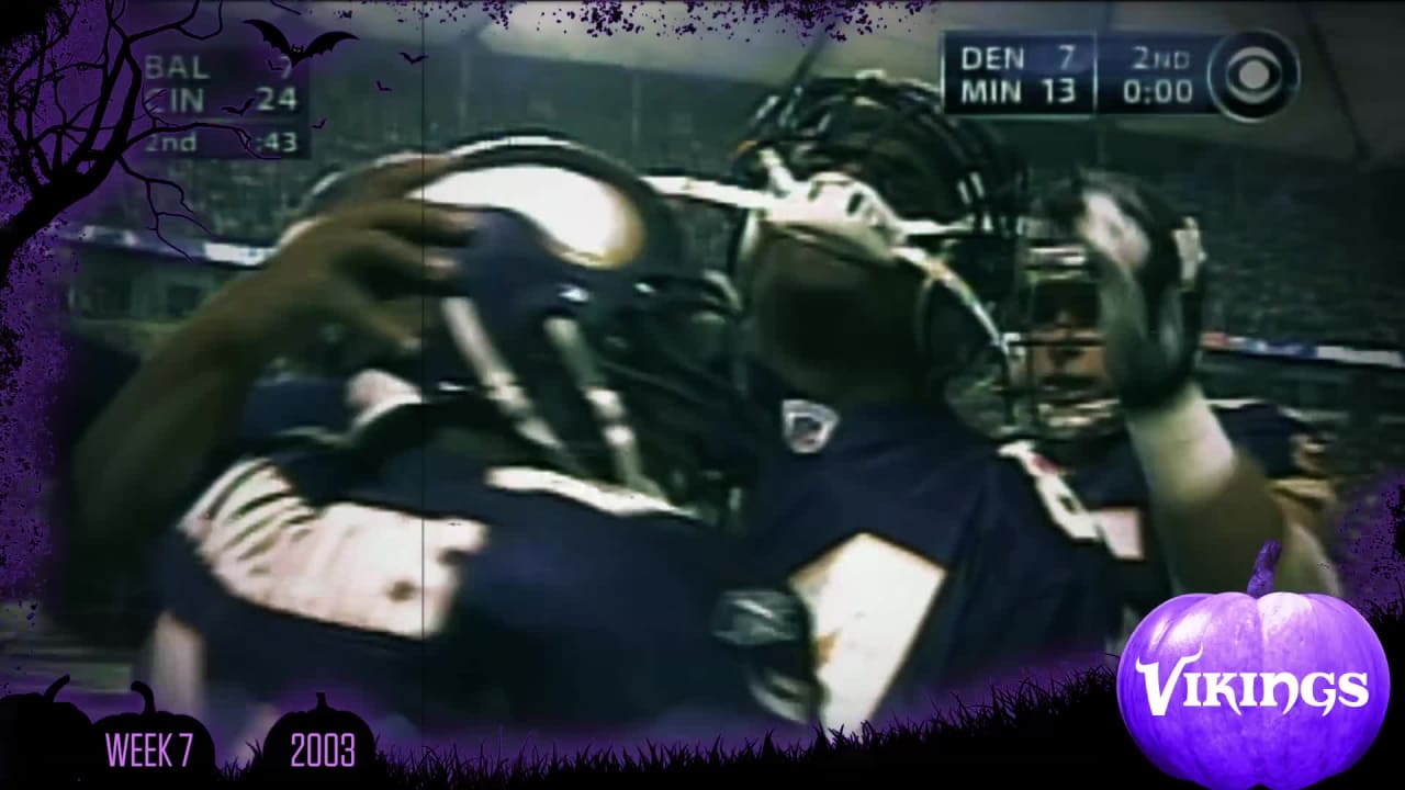 Vikings' 25 SKOL's of Christmas: Randy Moss laterals to Moe Williams