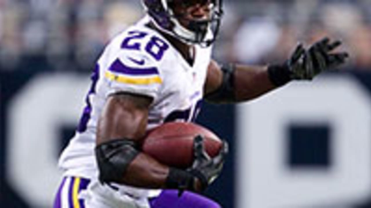 Adrian Peterson reinstated by Vikings, expected to play at Saints