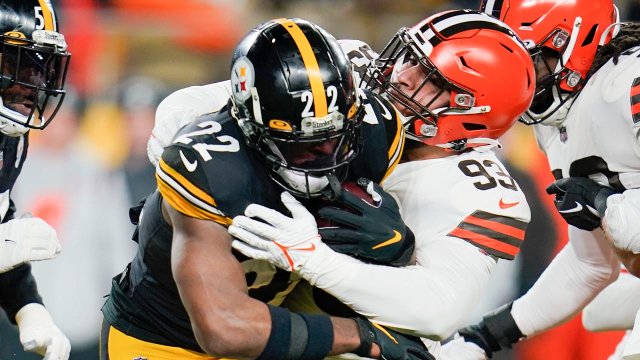 Pittsburgh Steelers RB Najee Harris Quietly Approaching 1,000-Yard  Milestone - Sports Illustrated Pittsburgh Steelers News, Analysis and More