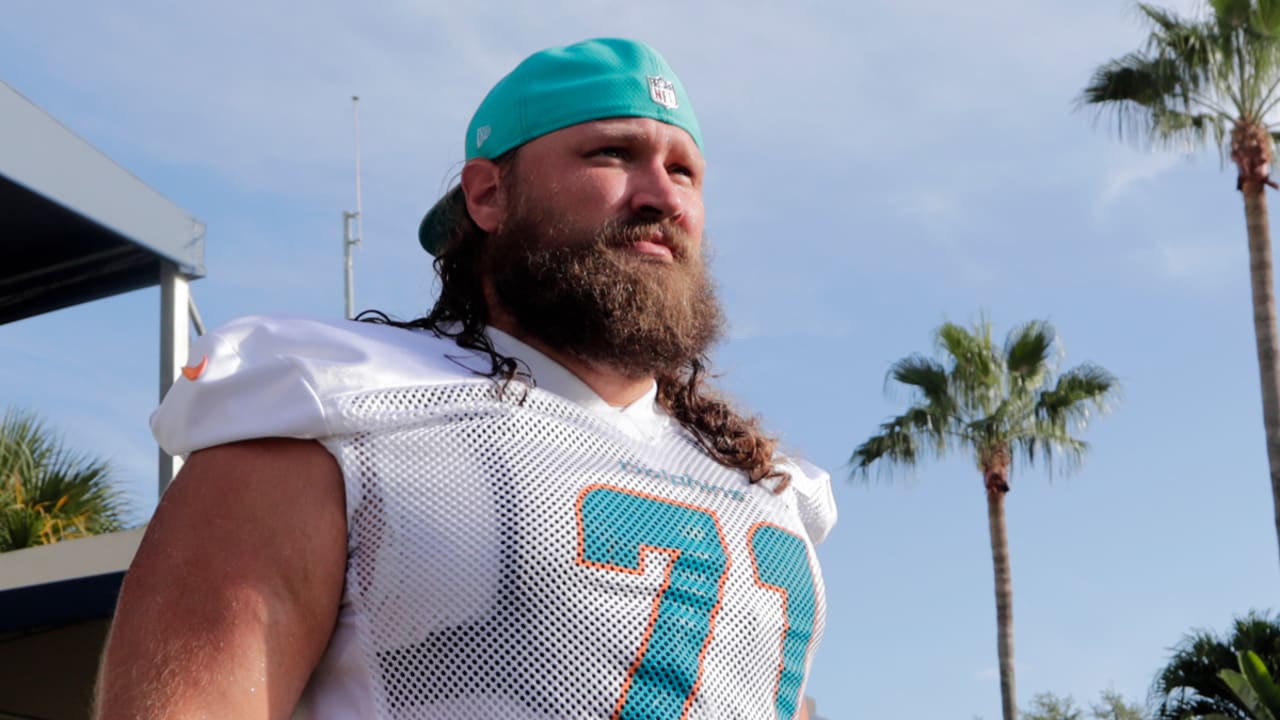 Former Packers, Bears guard Josh Sitton retires