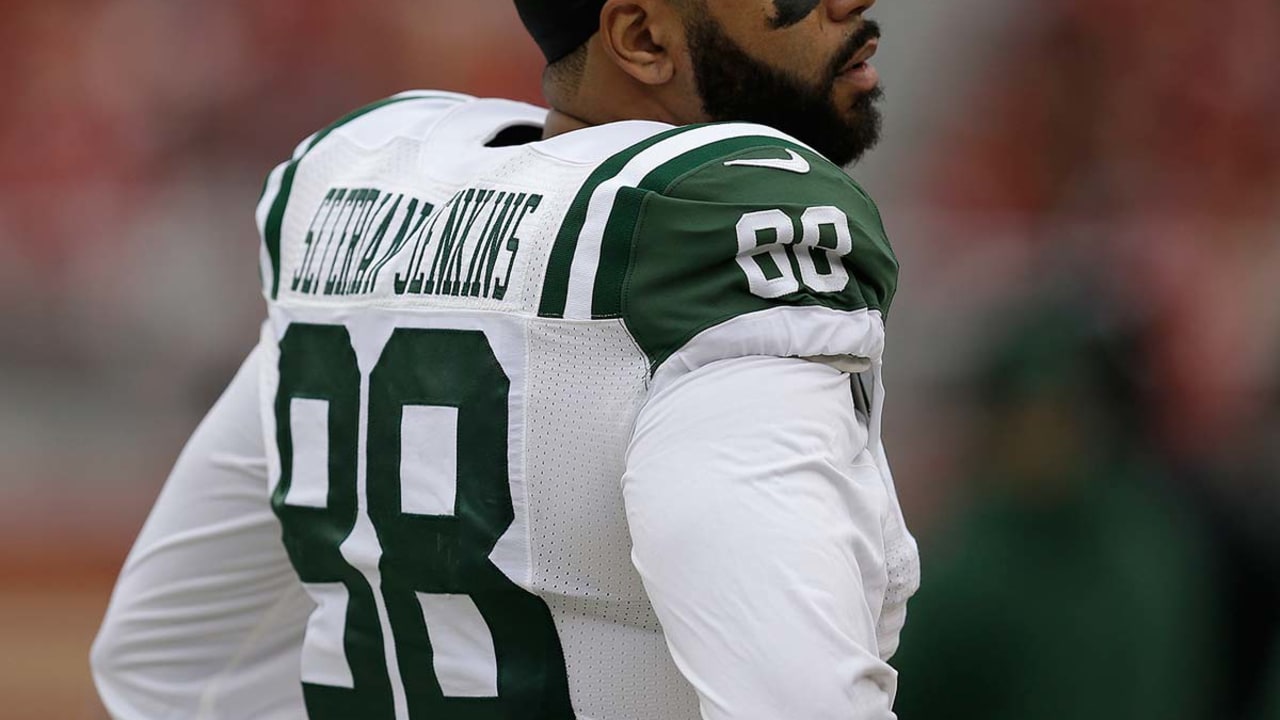 Austin-Seferian-Jenkins--170315-sl.jpg