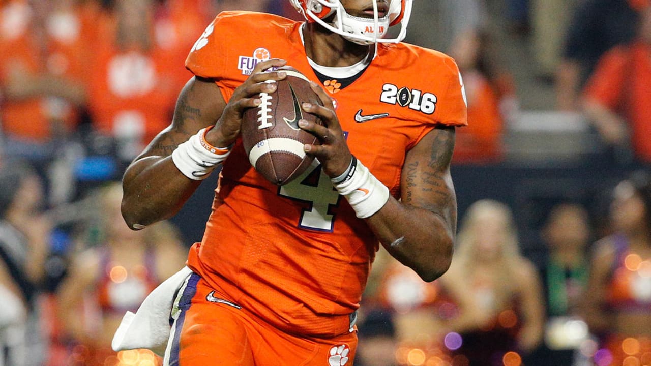 Deshaun-Watson-160714-SL.jpg