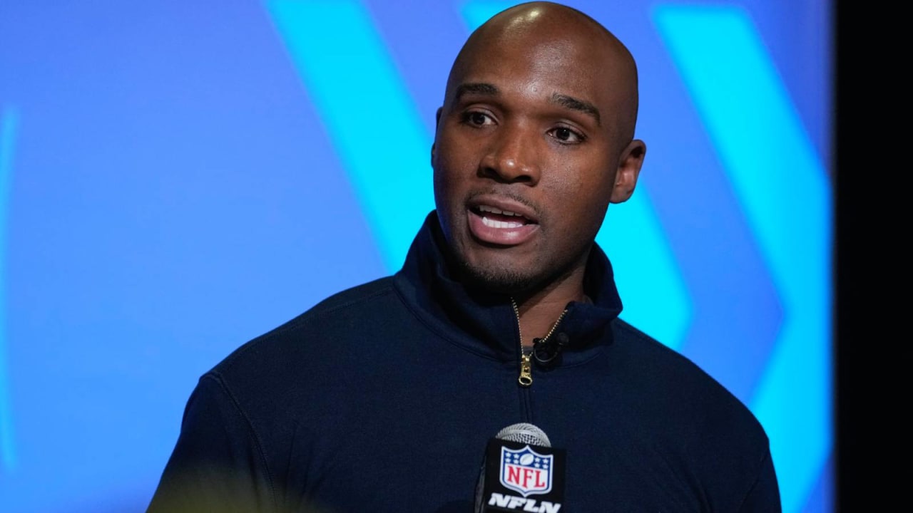 DeMeco Ryans Planning HC Interviews With Broncos, Cardinals, Colts, Texans