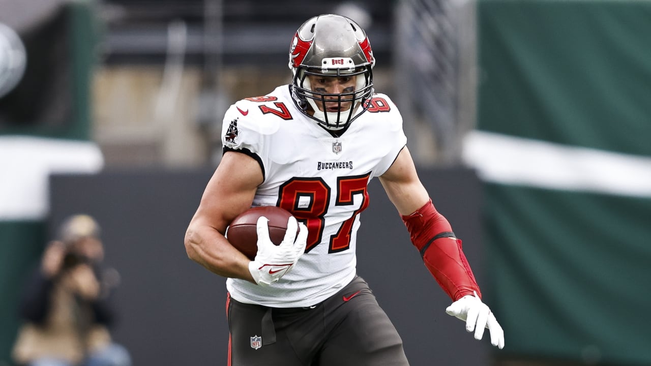 Rob Gronkowski he'll play for the Buccaneers if he returns to football -  Bucs Nation