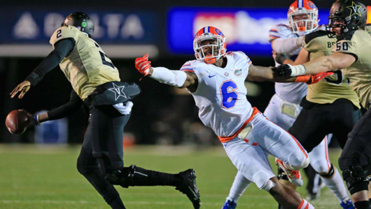 Dante Fowler-141119-TOS.jpg