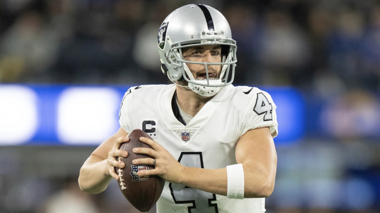 QB Derek Carr is visiting with the Jets this weekend: source