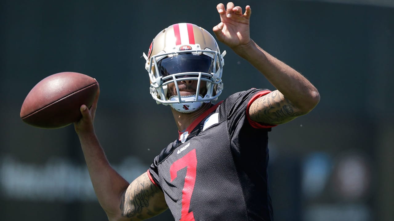 Colin-Kaepernick-160814-sl.jpg