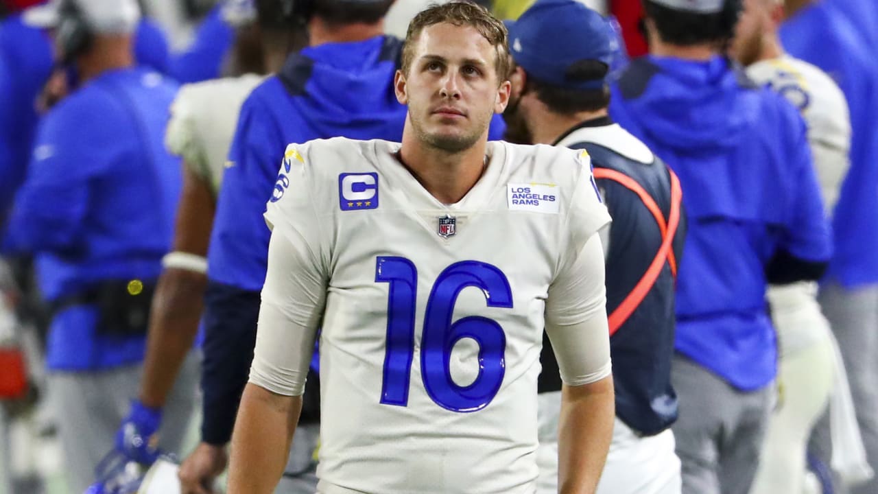 Report: Rams QB Jared Goff suffers broken thumb in loss to Seahawks