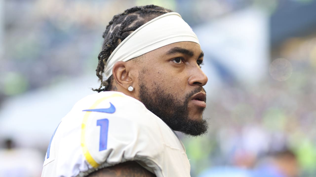 Raiders newly signed WR DeSean Jackson to wear No. 1