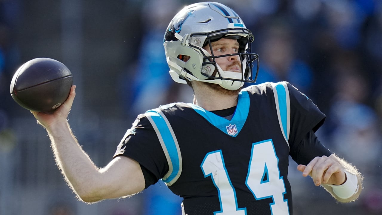 Carolina Panthers quarteback Sam Darnold's top plays 2022 season