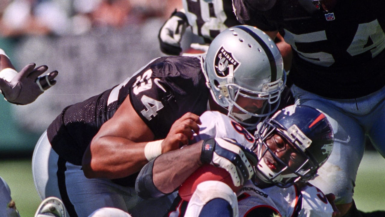 George Atkinson Jukes to the Outside for a 53-yard TD Run! (Preseason), Raiders vs. Cardinals