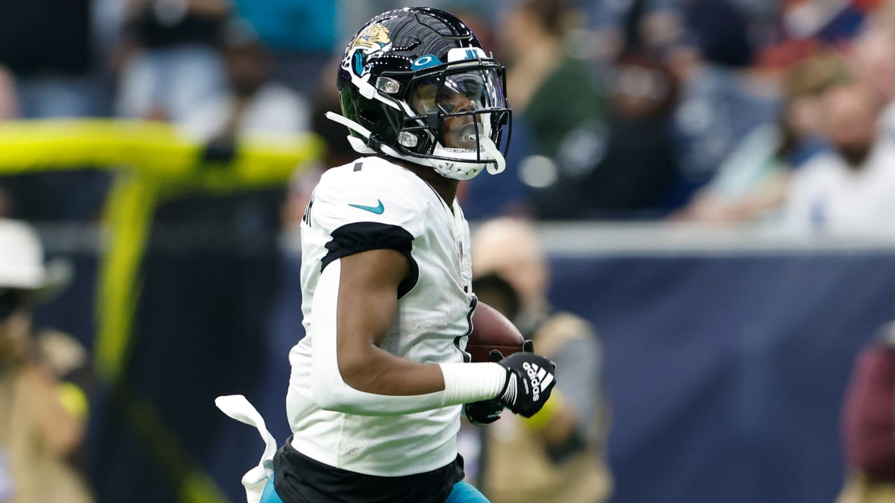 Jacksonville Jaguars Running Back Travis Etienne's Best Plays From 140 ...