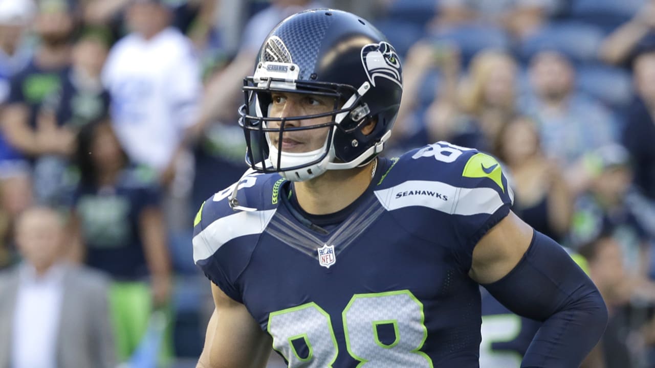 jimmy-graham-160826-spot.jpg