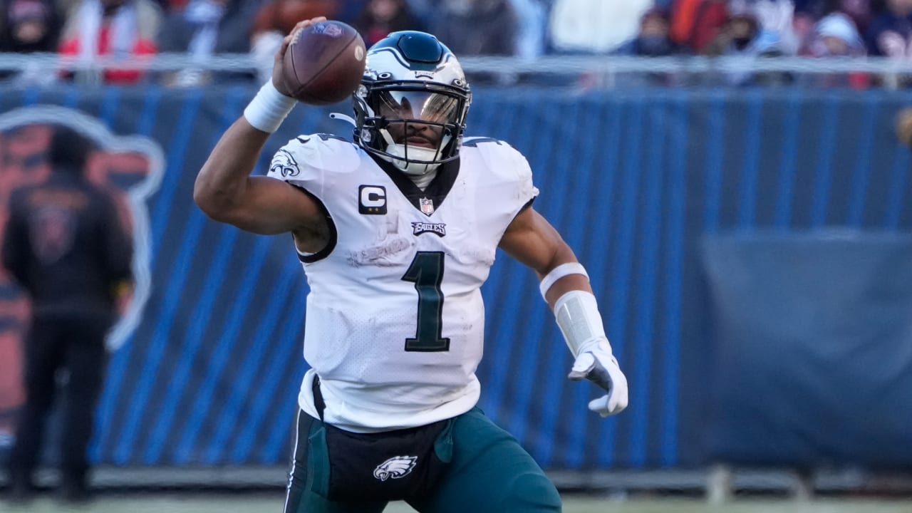 Philadelphia Eagles quarterback Jalen Hurts' best plays from 3TD game