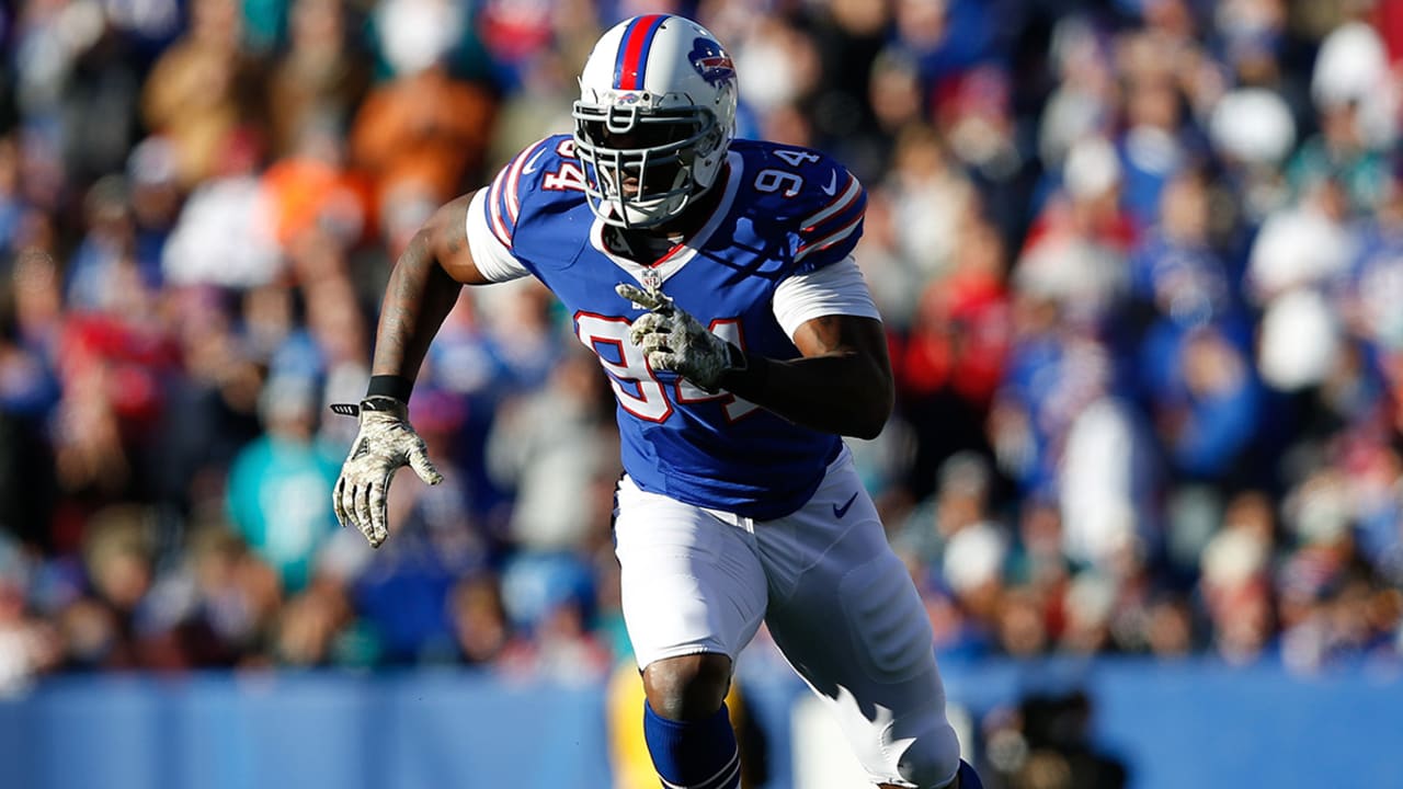 mario-williams-160301-sl