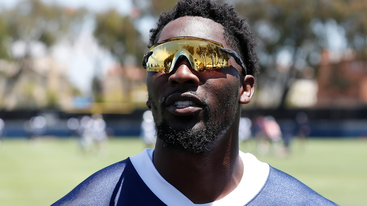 Report: Cowboys' DeMarcus Lawrence Reports to Camp Despite COVID