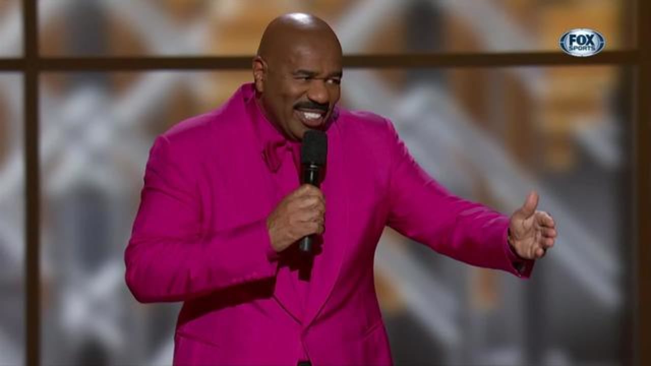 Steve Harvey gives hilarious opening monologue at NFL Honors