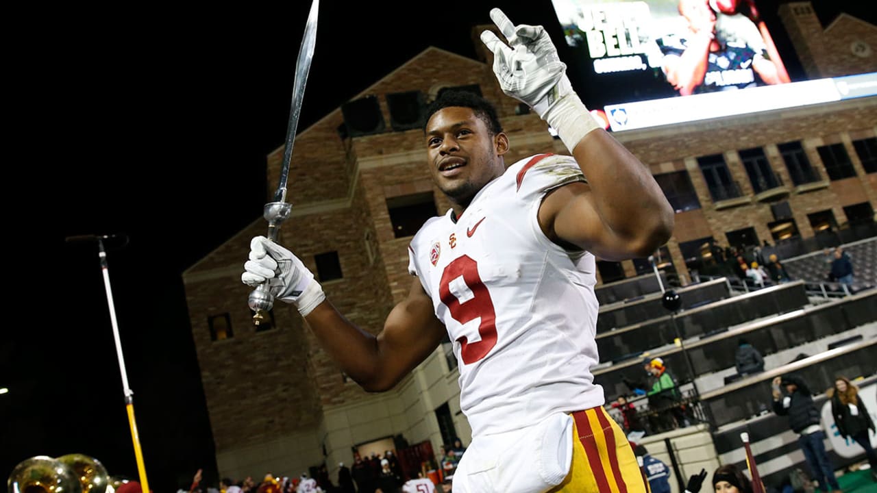 juju-smith-160708-SL