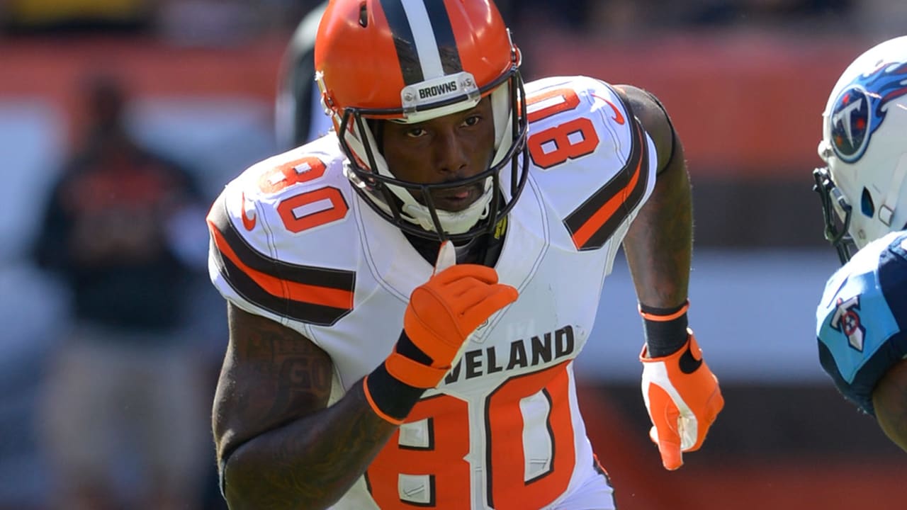 dwayne-bowe-150929-spot.jpg