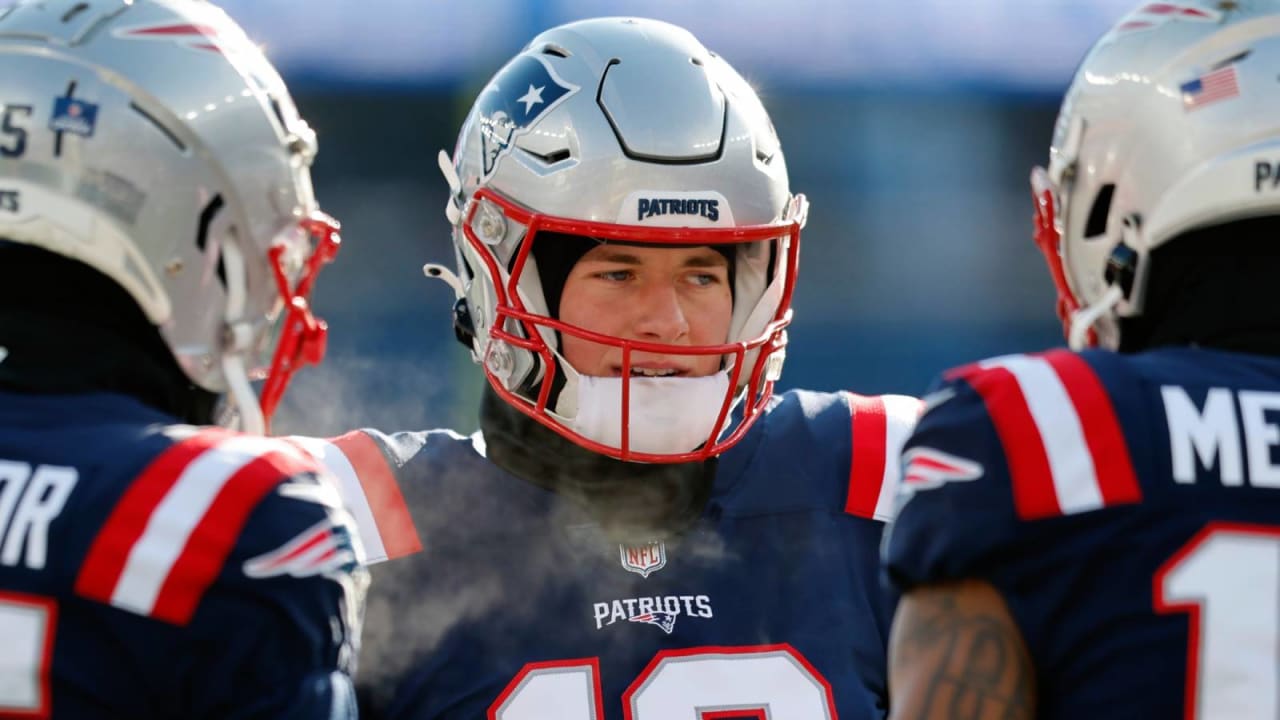 New England Patriots QB Mac Jones accused of 'dirty play' by