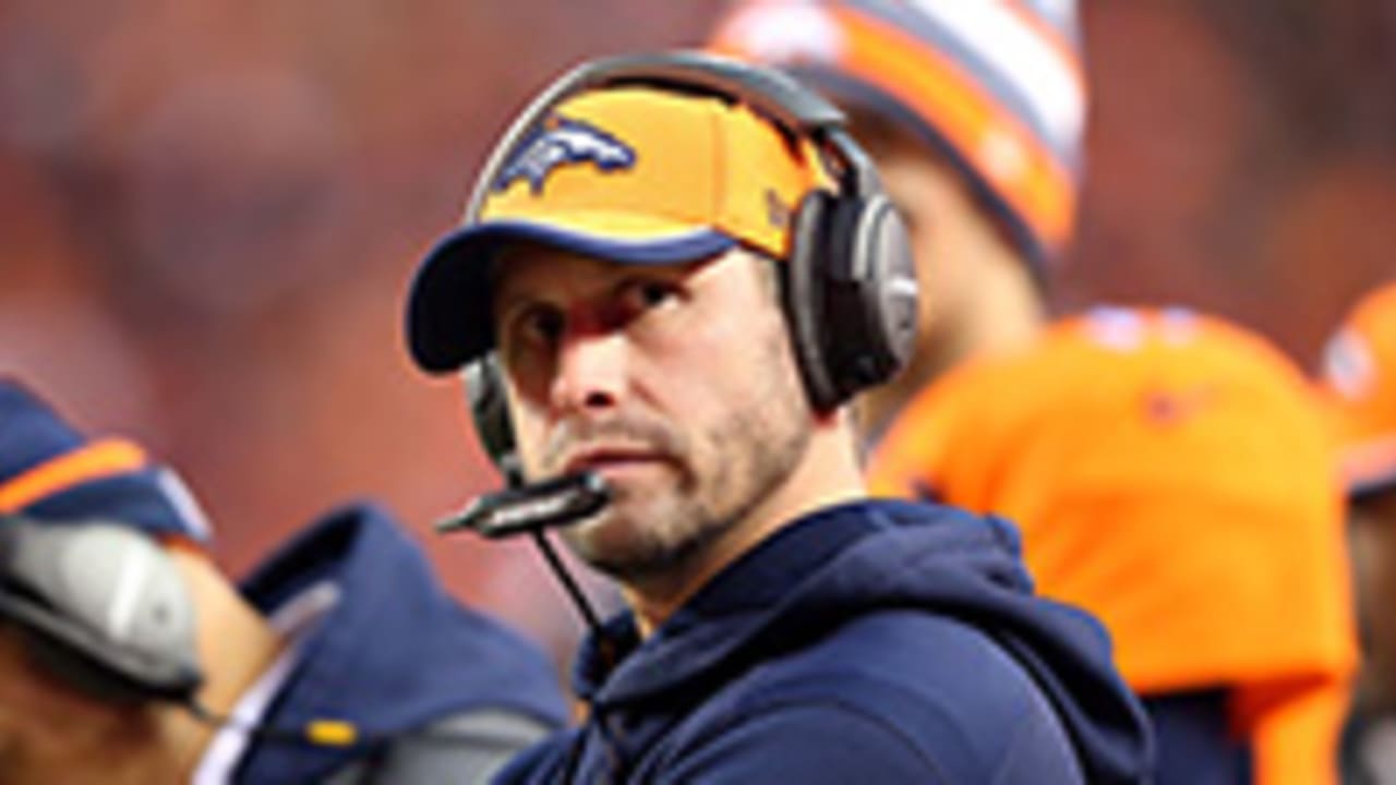 Adam Gase hired as Bears' offensive coordinator