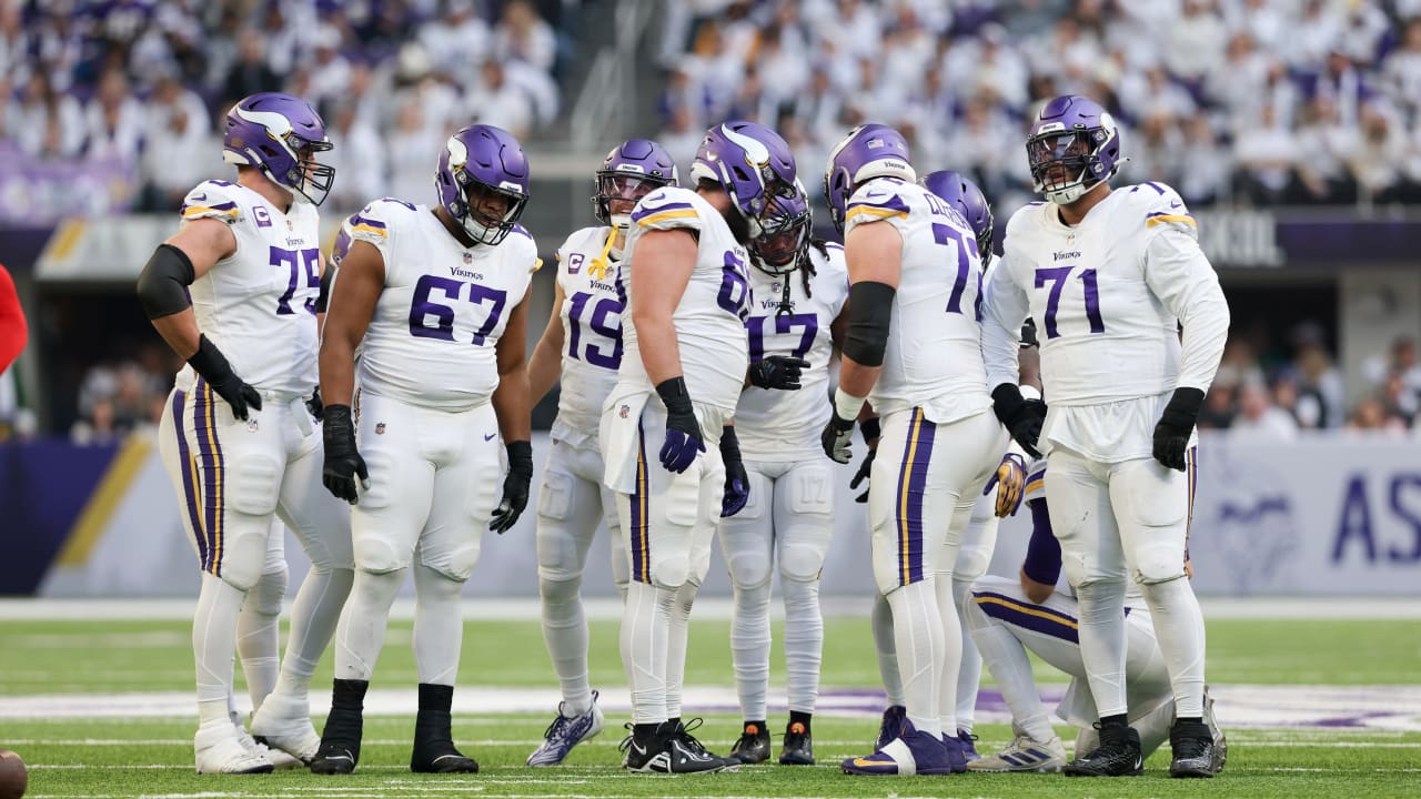 Cousins, Vikings tune up for playoffs with finale at Chicago