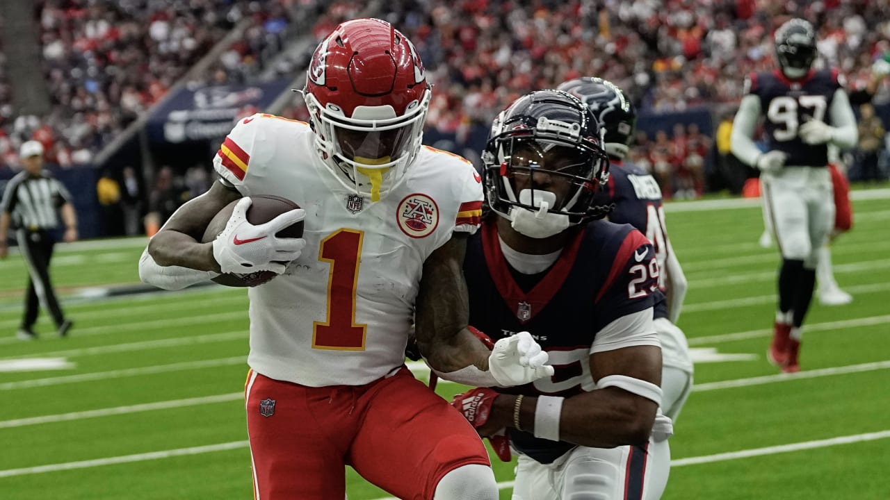 Kansas City Chiefs running back Jerick McKinnon ignites afterburners on ...