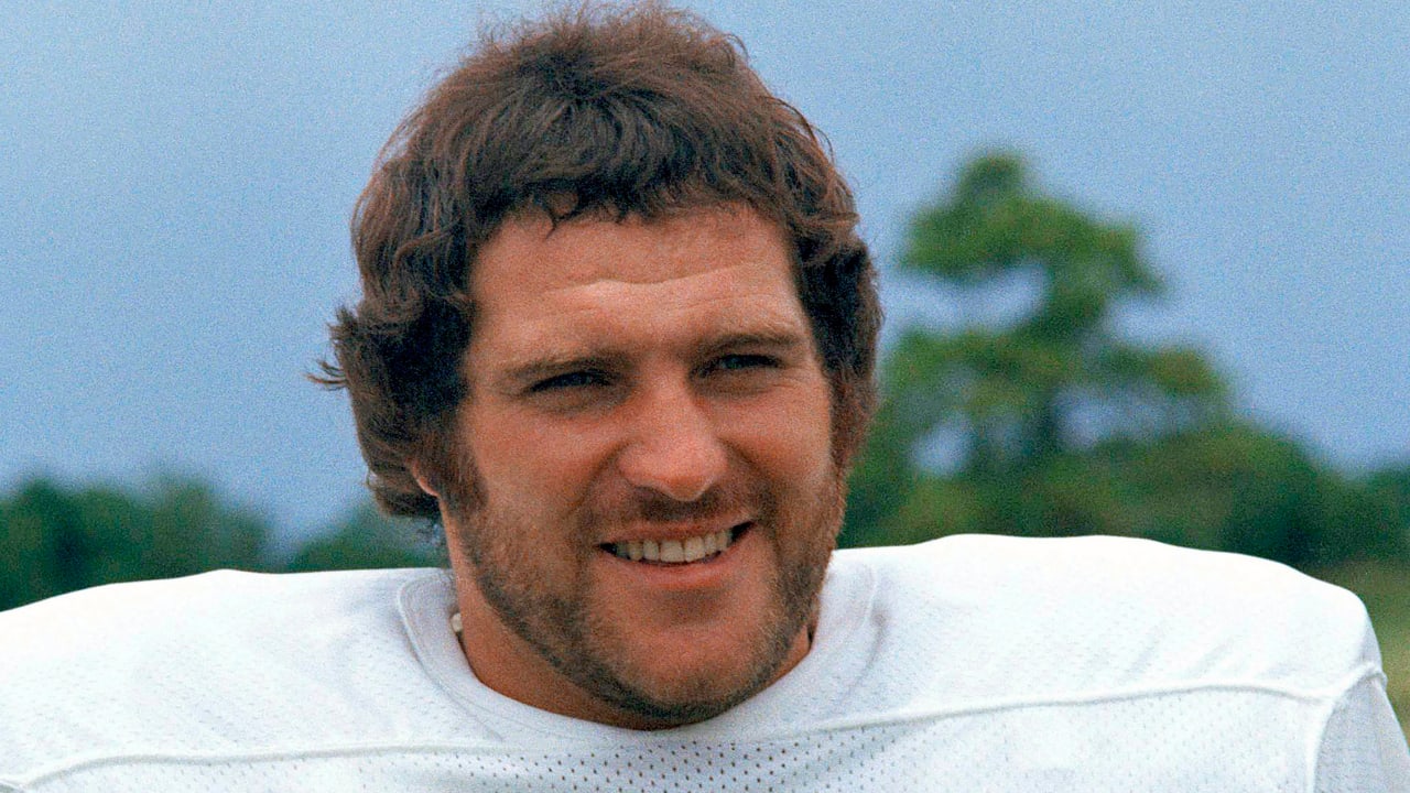 Former Dolphins Star Jim Kiick Suffering Through Mental, Physical Hardships  