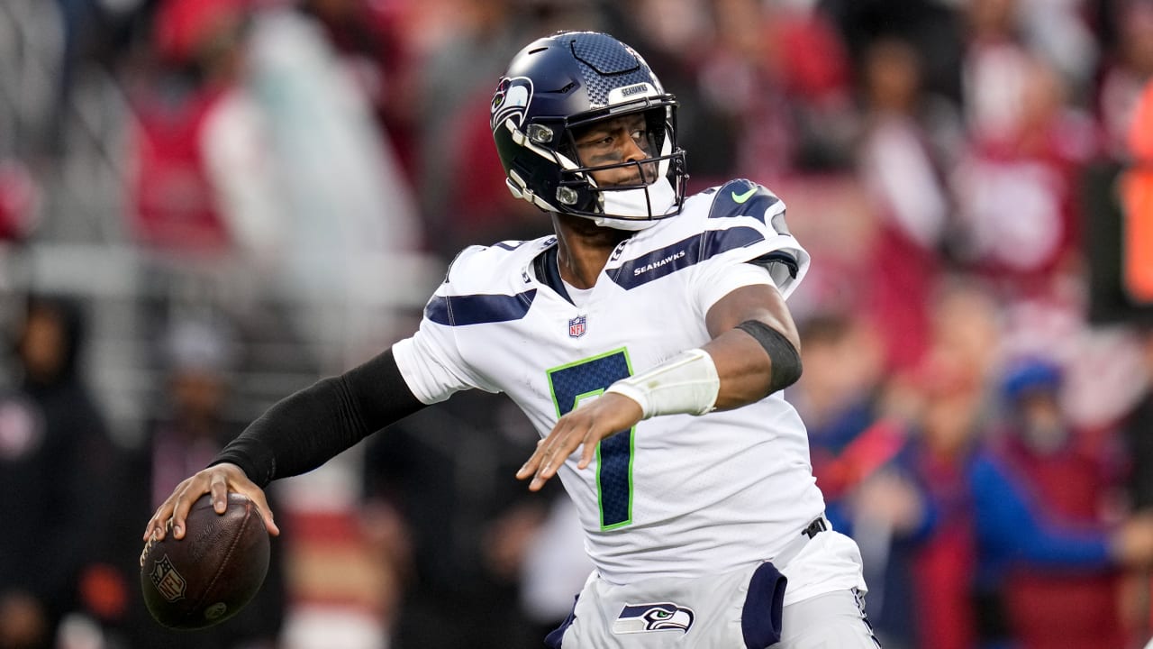 Seahawks GM addresses rumors of Geno Smith joining Buccaneers