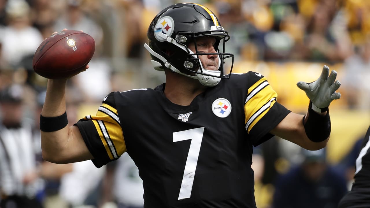 Big Ben returns to practice field, throwing to Steelers teammates
