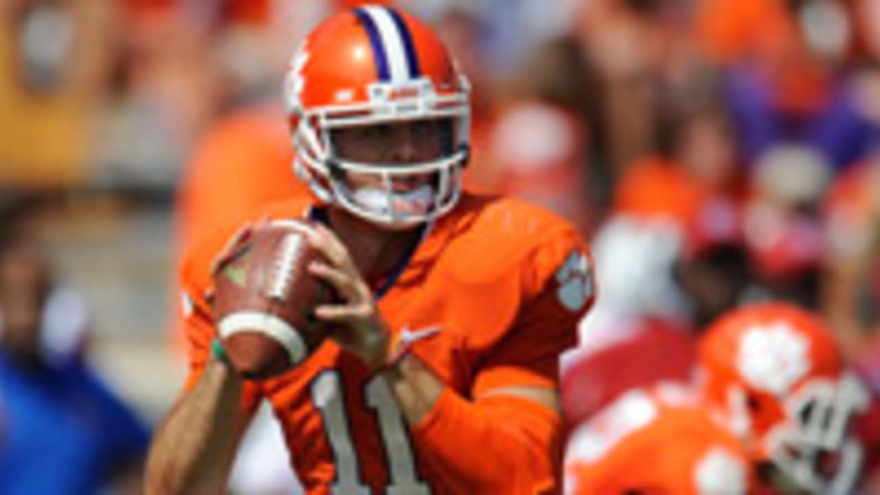 Former Clemson QB Chad Kelly signs with Mississippi junior college