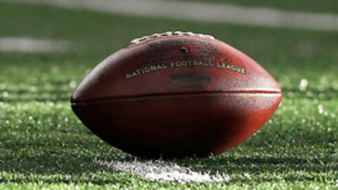 Football-141219-Evo.jpg