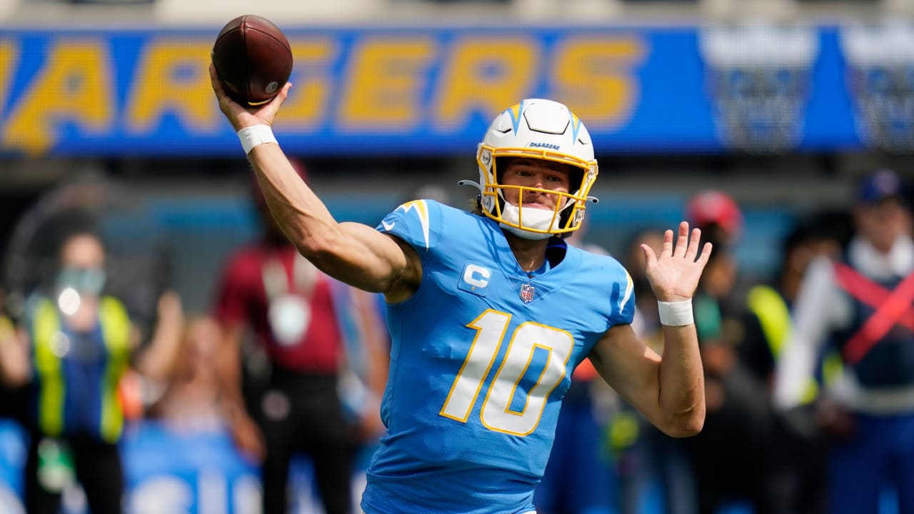 Bill Belichick praises L.A. Chargers quarterback Justin Herbert