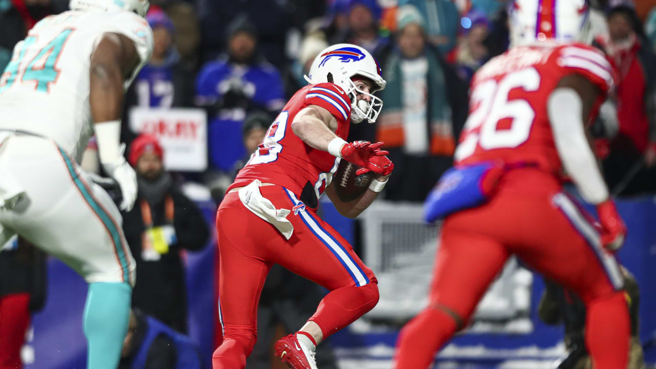 Bills tight end Dawson Knox has finger injury, won't play against