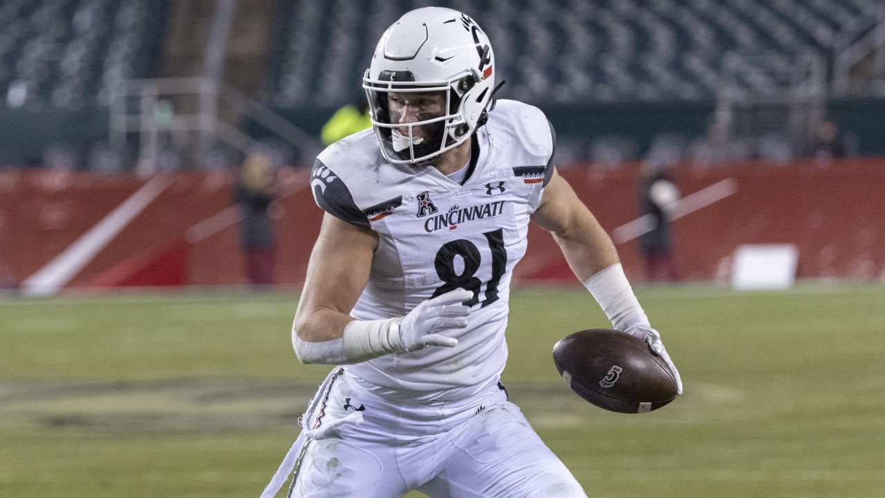 Josh Whyle gets selected 147th in the NFL Draft by the Tennessee Titans –  The Front Office News