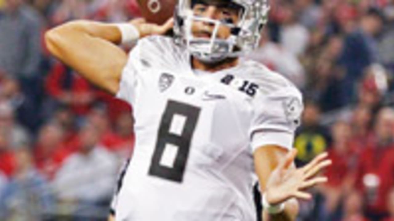 Marcus-Mariota-SL-150125
