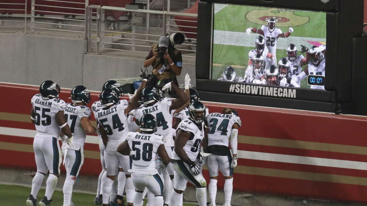 Philadelphia Eagles outside linebacker Alex Singleton (49) defends against  the New York Jets during an NFL football game, Sunday, Dec. 5, 2021, in  East Rutherford, N.J. (AP Photo/Adam Hunger Stock Photo - Alamy