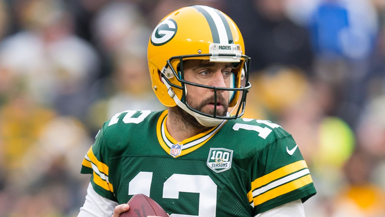 Aaron Rodgers suffers concussion against Lions