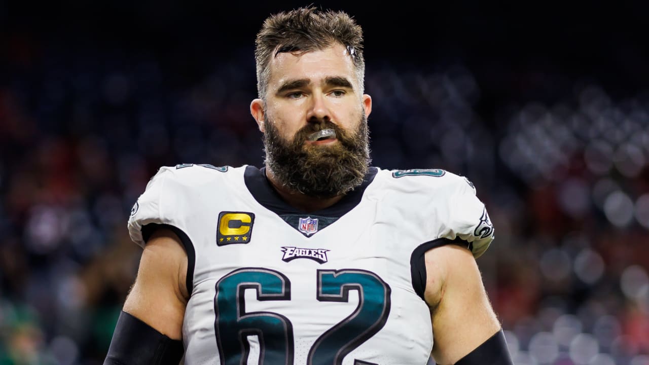 Kelce center of attention in offseason, center of Eagles run to Super Bowl  this season