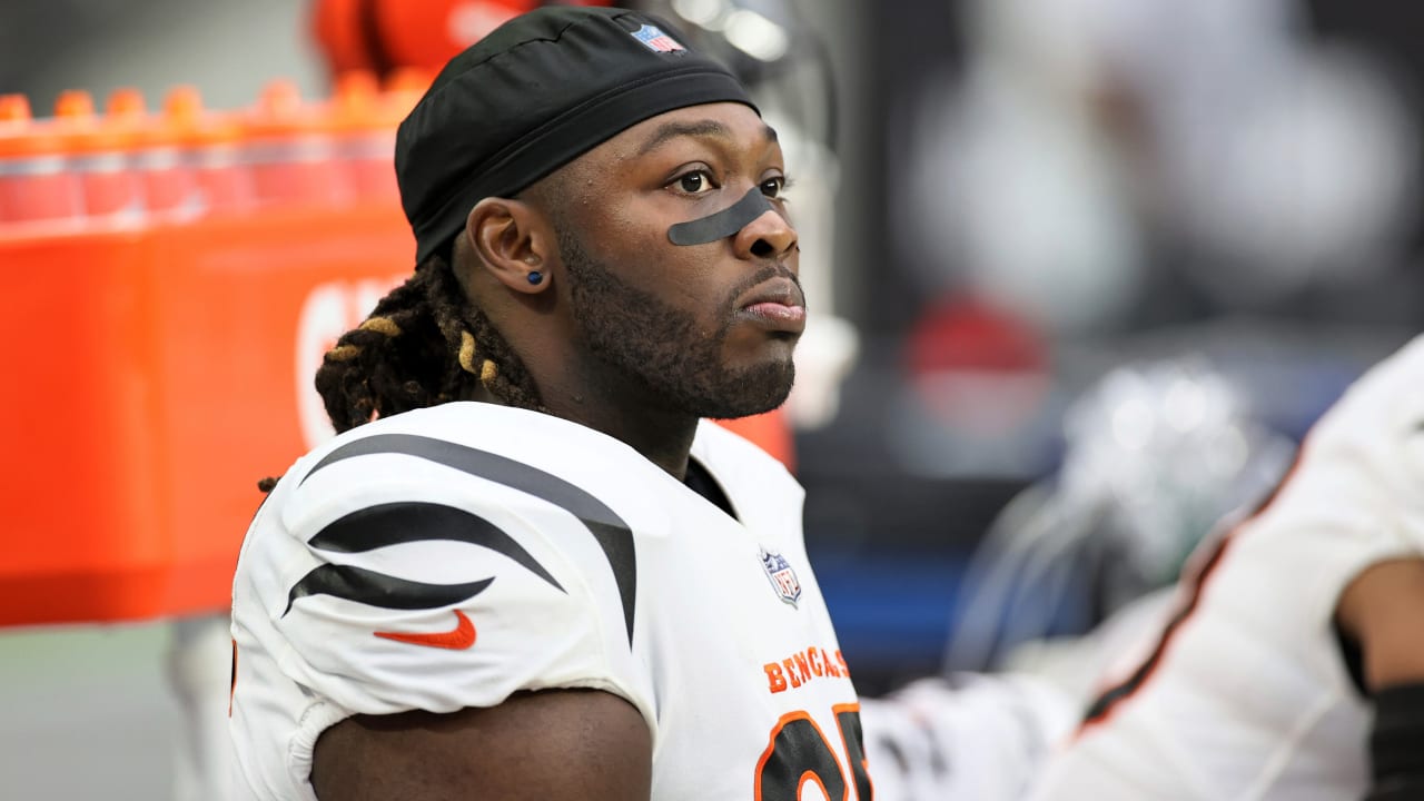 Larry Ogunjobi going from Cleveland Browns to Cincinnati Bengals