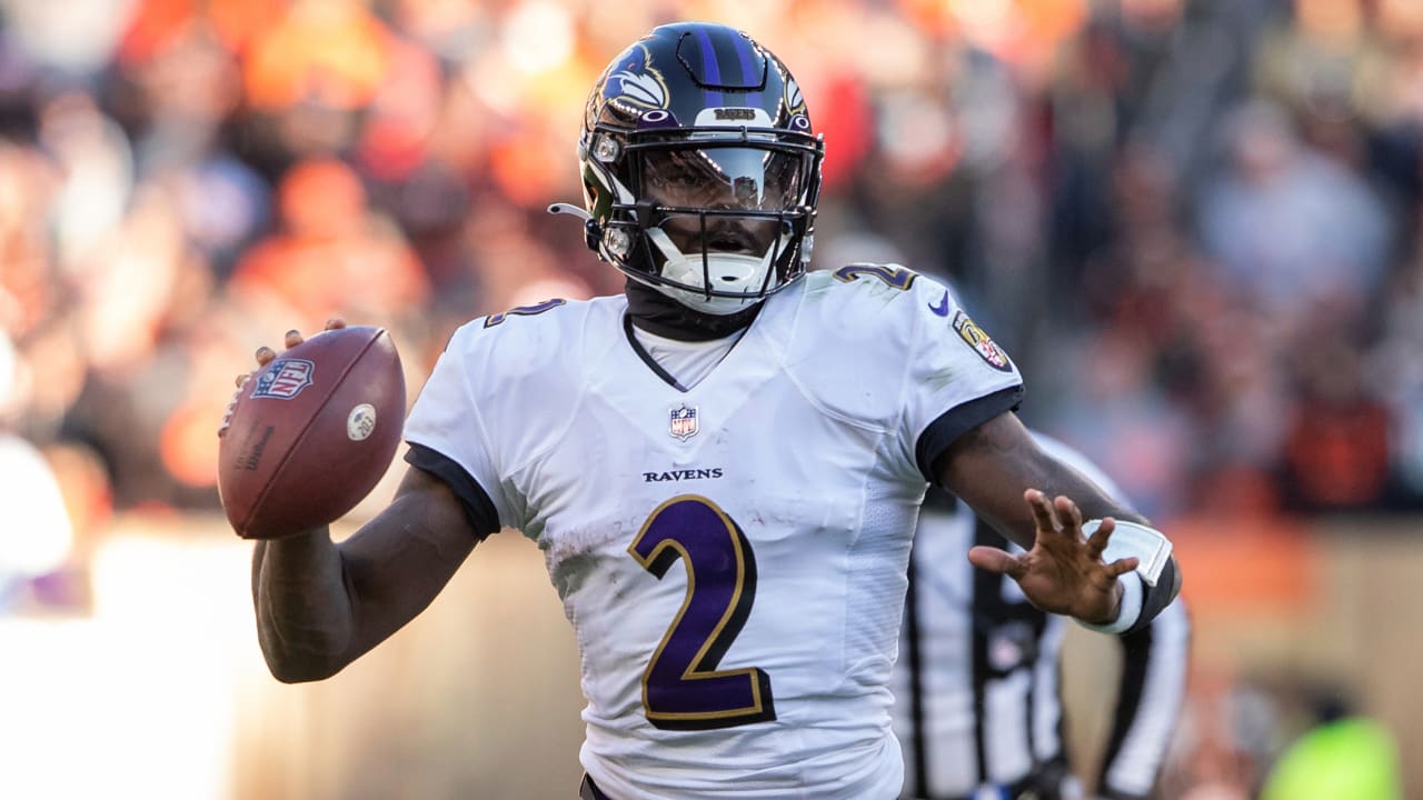 Ravens QB Tyler Huntley to start in place of Lamar Jackson (ankle) vs.  Packers