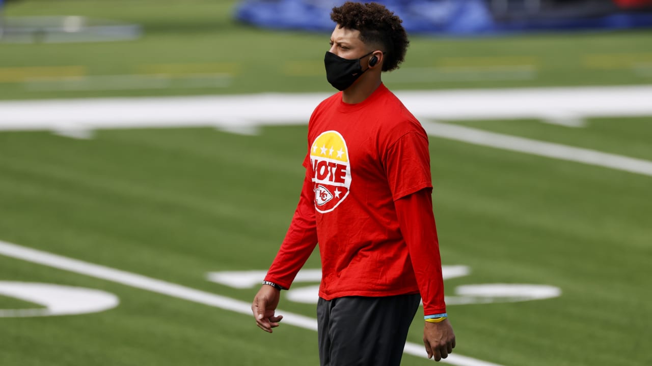 Insiders vote Kansas City Chiefs QB Patrick Mahomes as the NFL's