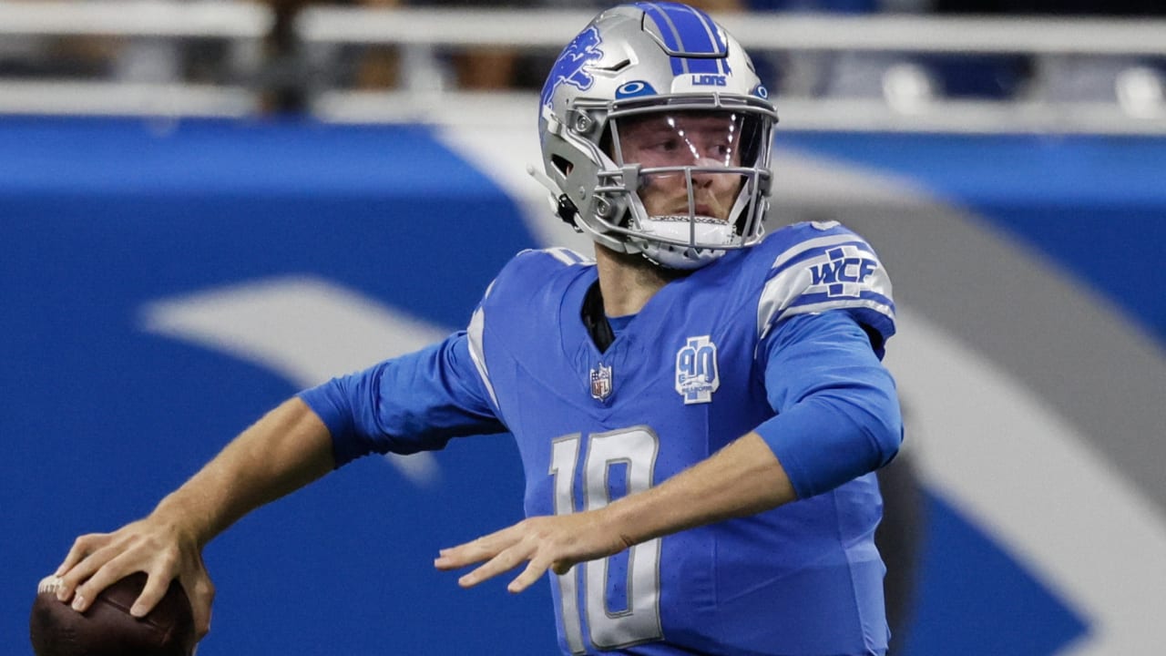 Detroit Lions quarterback Nate Sudfeld locates wide receiver Dylan Drummond  for 23-yard strike