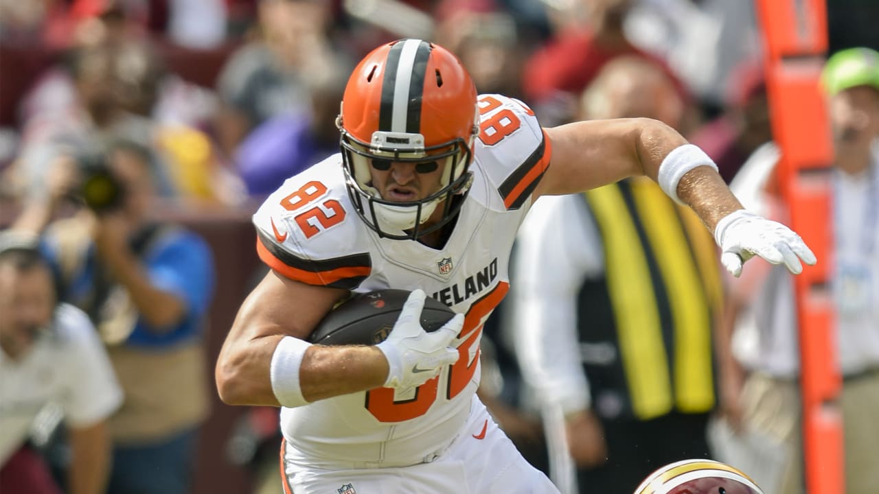 Gary Barnidge's Twitter feed tells a rough NFL story