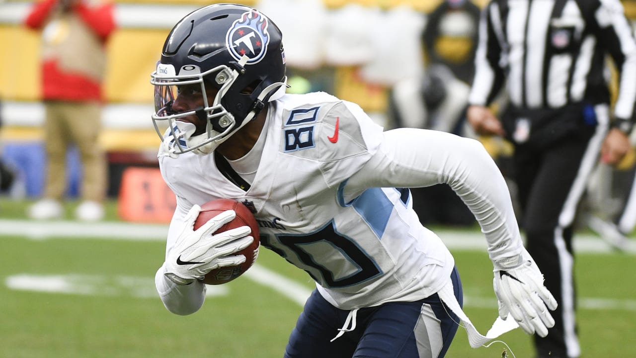 Tennessee Titans wide receiver Chester Rogers uses sideline avenue to ...