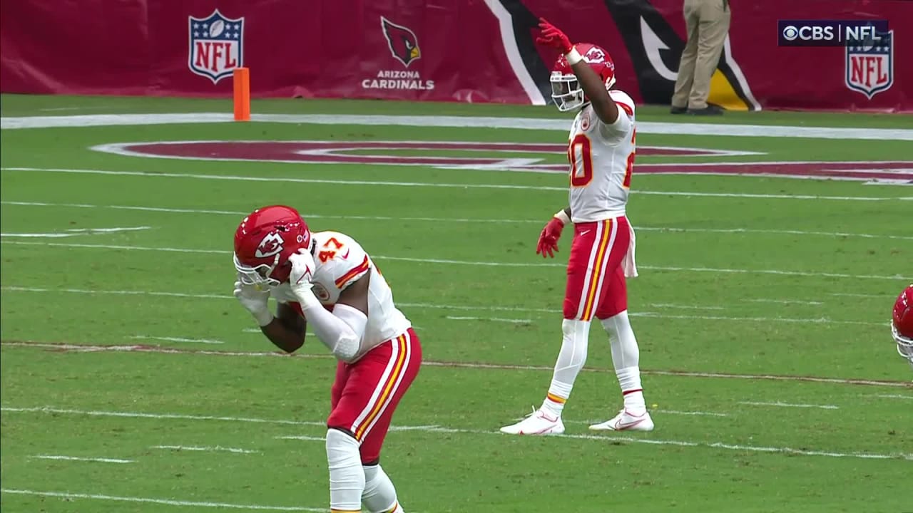 Arizona Cardinals running back Eno Benjamin (26) warms up before