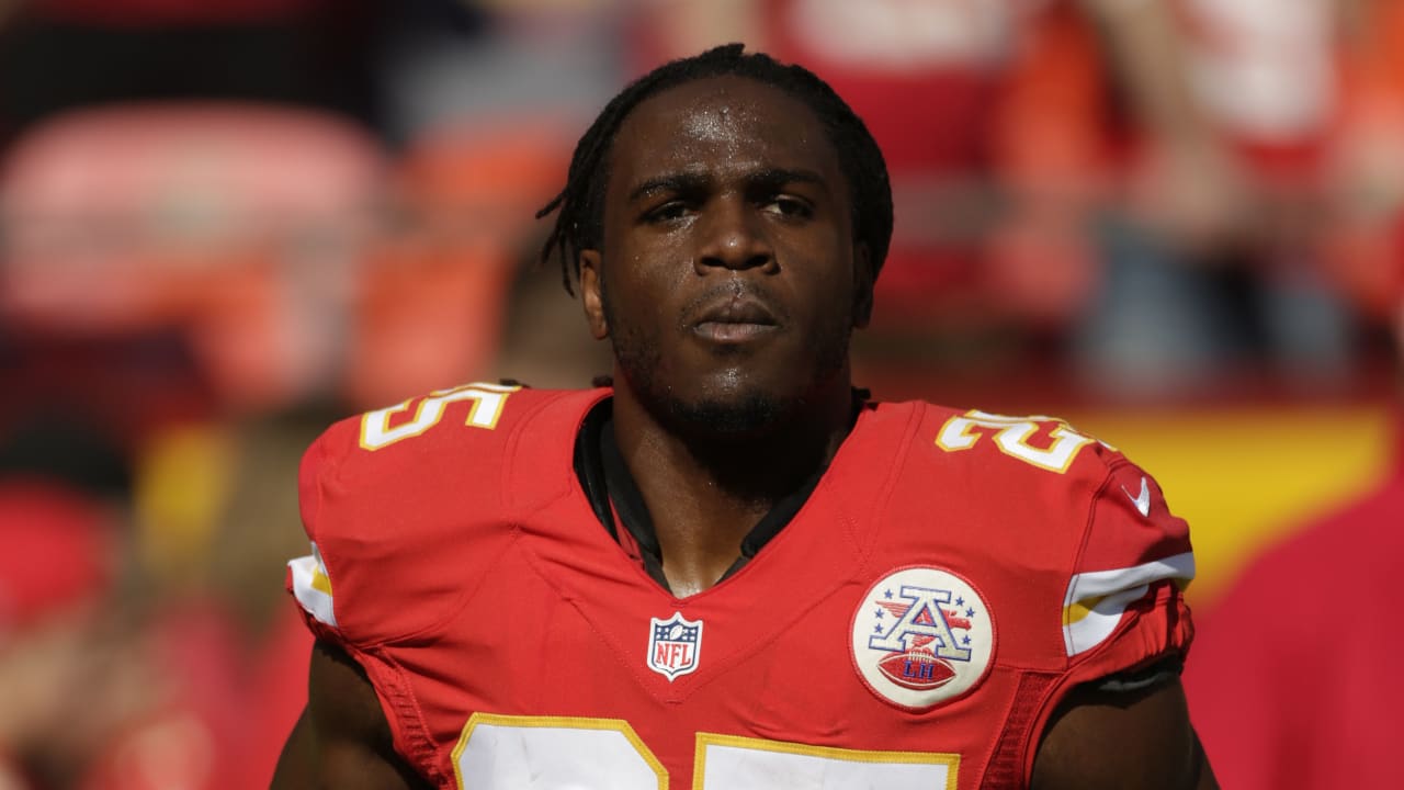 Jamaal Charles shows off movement in drills video
