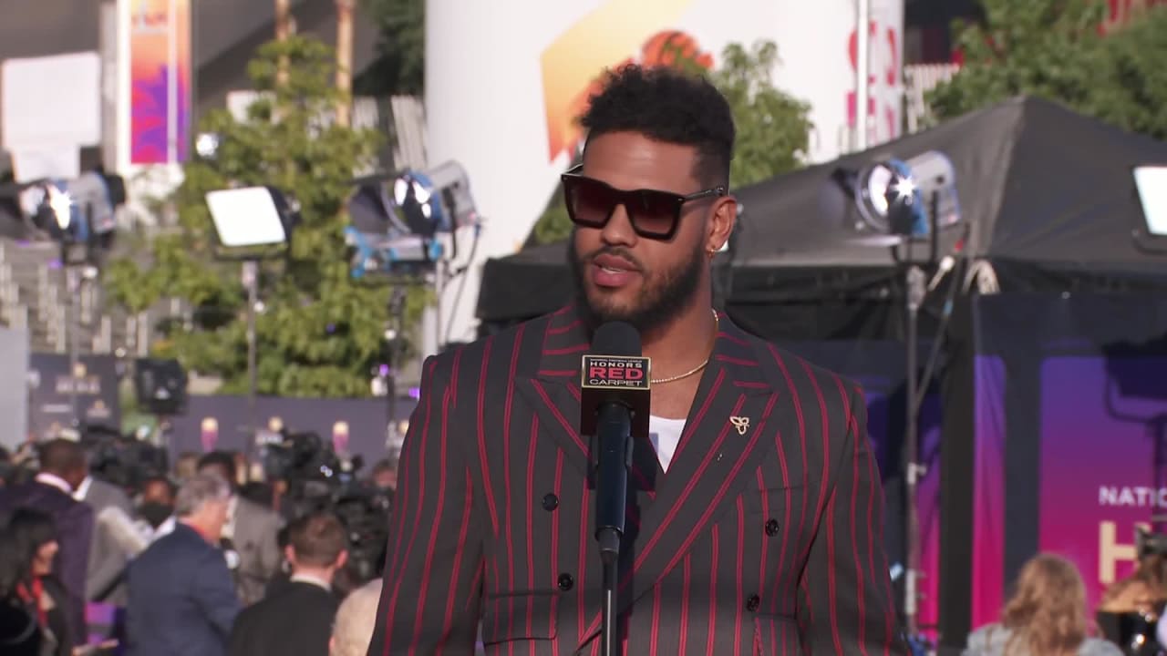 Dallas Cowboys quarterback Dak Prescott catches up with NFL Network's  Melissa Stark, Nate Burleson at NFL Honors red carpet