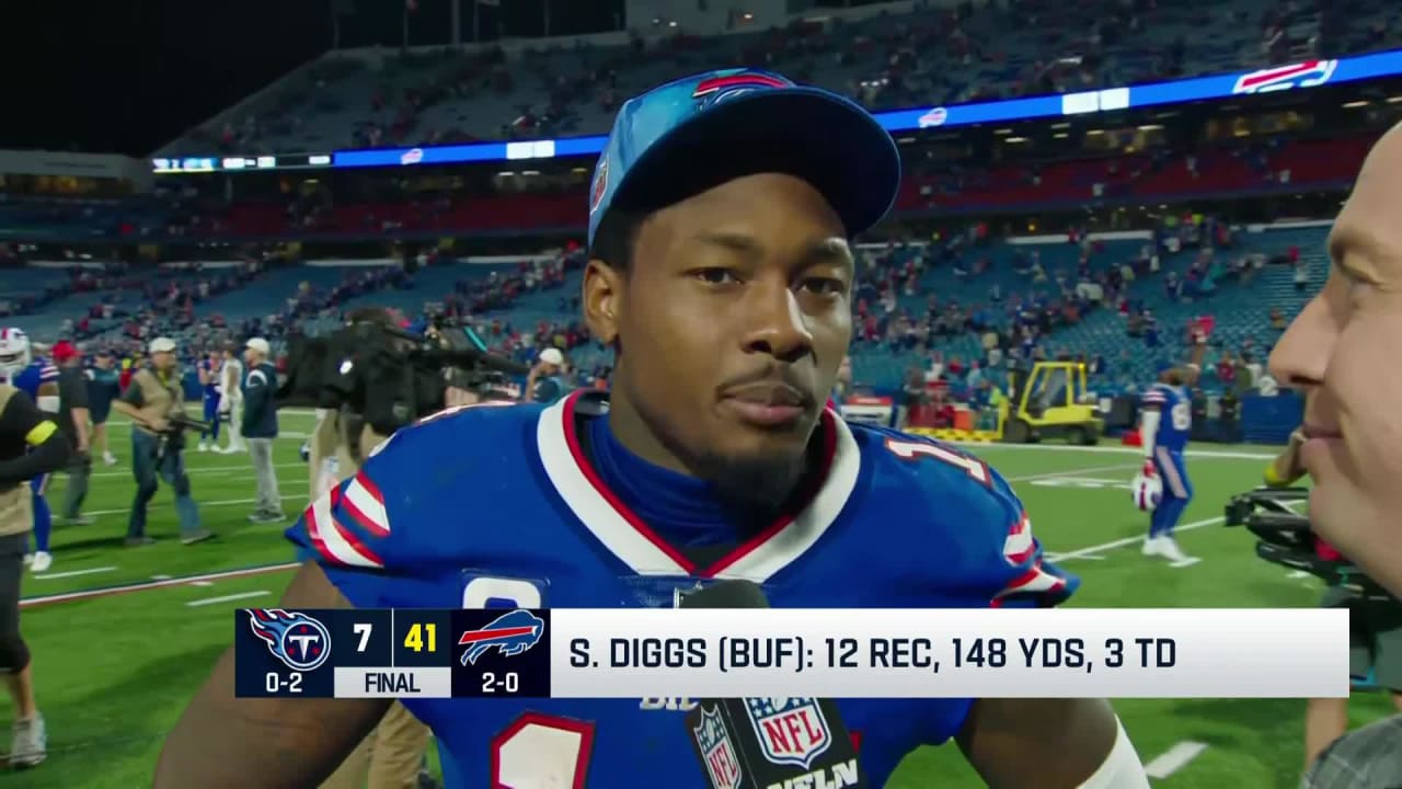 Josh Allen locates Stefon Diggs for 30-yard connection